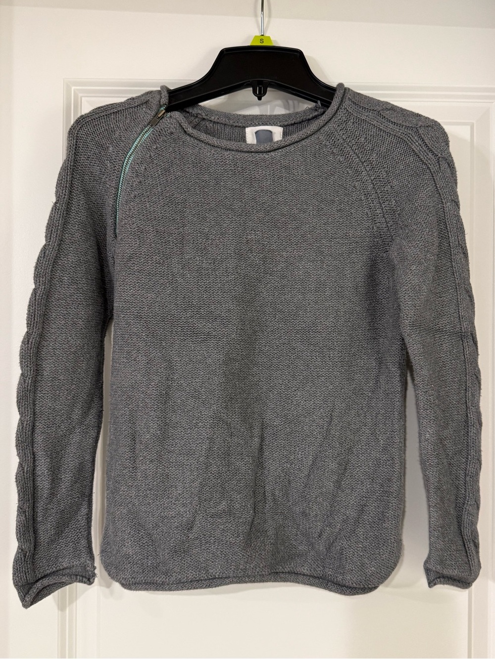 Old Navy Gray Crewneck Sweater Girls
